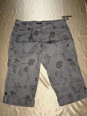 Apt. 9 Women's Gray Floral Cotton Print Cargo Capri Pants Size 16 Y2K NWT